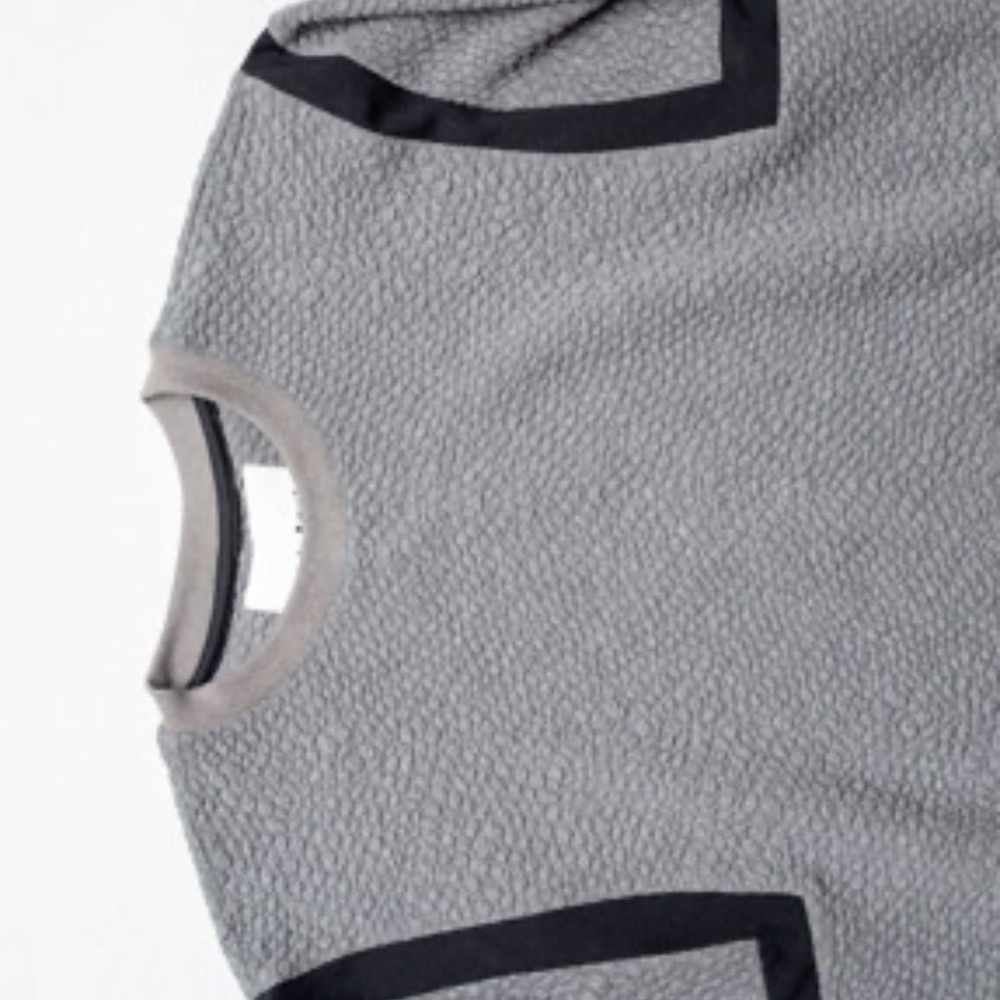 BLACK APPLE - Picture 2 of 5